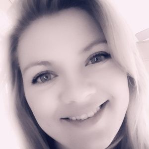 Meet your Posher, Rebekah